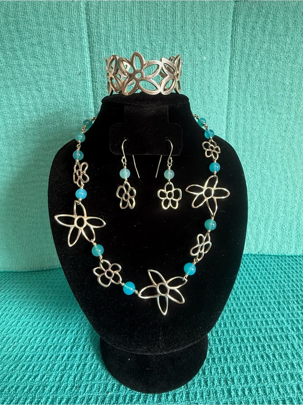 RARE! RETIRED! James Avery Openwork Flower Necklace, Bracelet, & Earrings Set